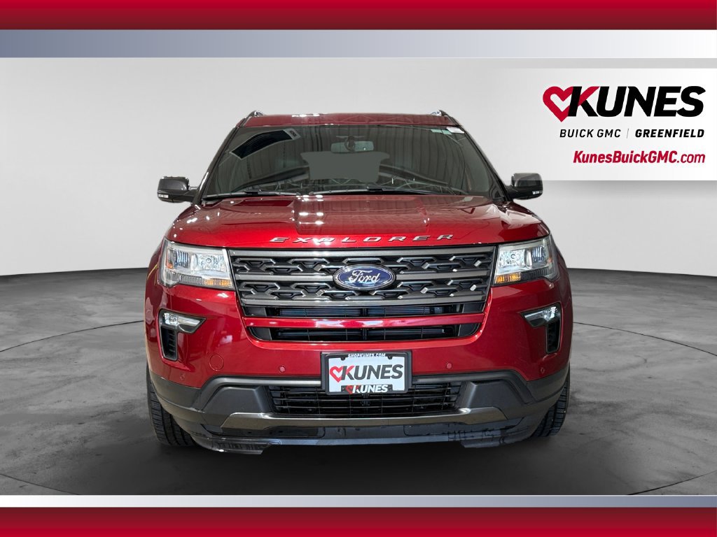 Used 2018 Ford Explorer XLT w/ Equipment Group 202A AWD/4WD image 4