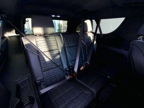 Used 2023 Land Rover Range Rover Long Wheelbase Autobiography image 36