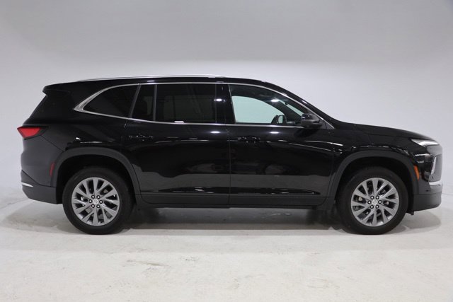 Used 2025 Buick Enclave Preferred FWD image 9