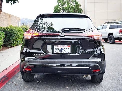 Used 2024 Nissan Kicks S image 9