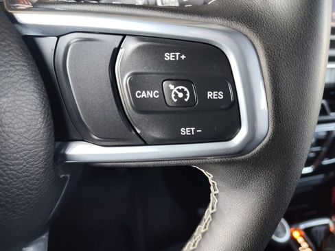 Used 2023 Jeep Gladiator Overland w/ Cold Weather Group image 25