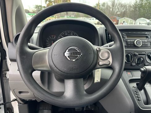 Used 2017 Nissan NV200 SV image 29