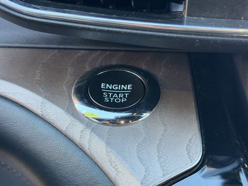 Certified 2022 Ford Explorer Platinum w/ Equipment Group 601A image 18