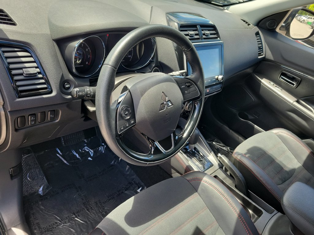 Used 2025 Mitsubishi Outlander Sport AWD image 7