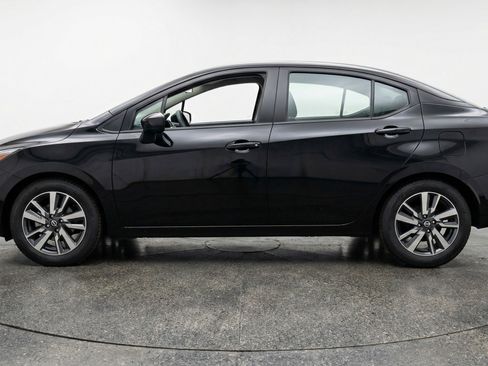 Used 2025 Nissan Versa SV FWD image 5