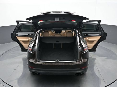 Certified 2023 Porsche Cayenne S Platinum AWD/4WD image 28