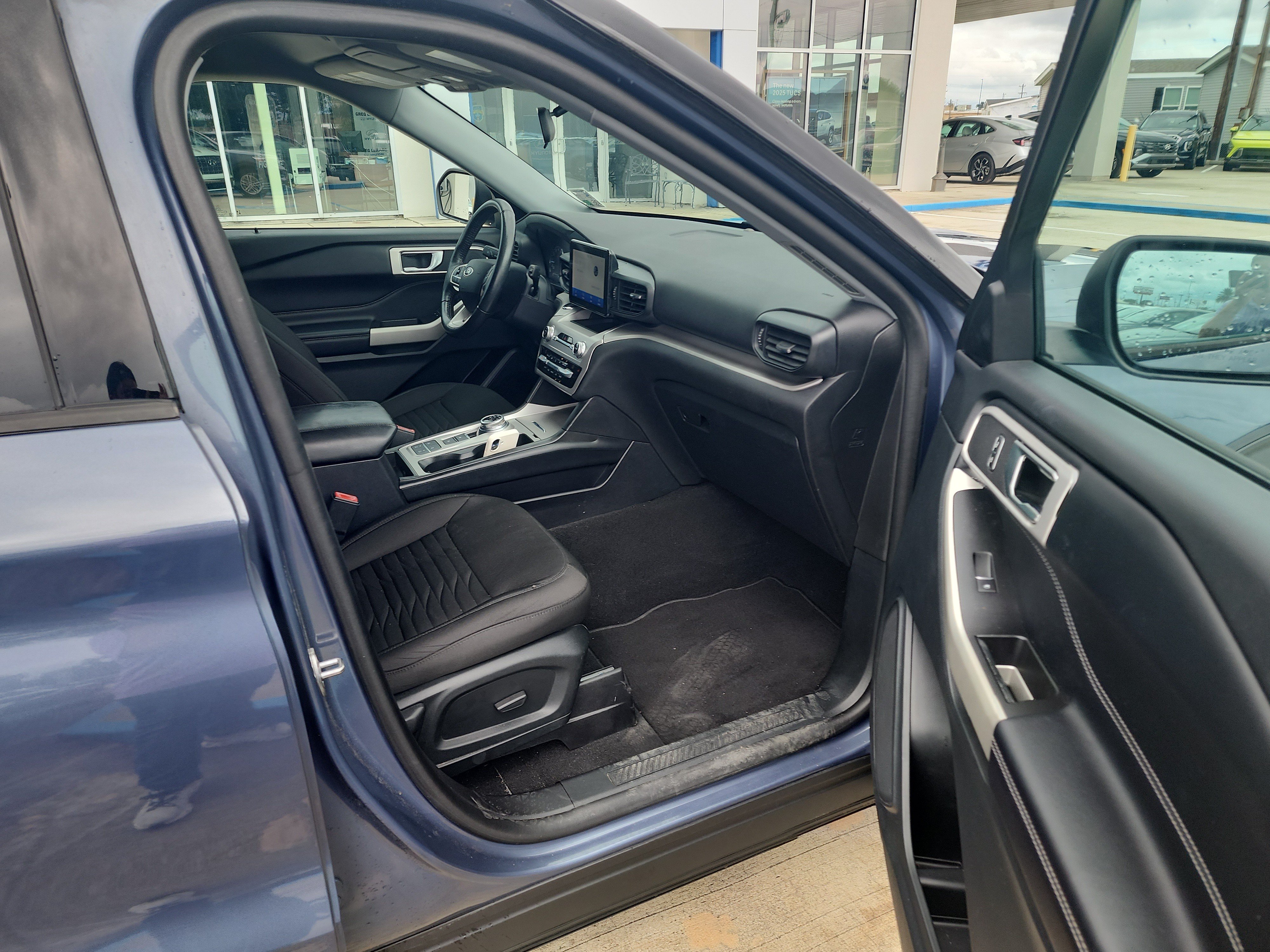 Used 2021 Ford Explorer XLT RWD image 16