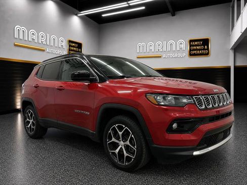 Certified 2024 Jeep Compass Limited AWD/4WD image 17
