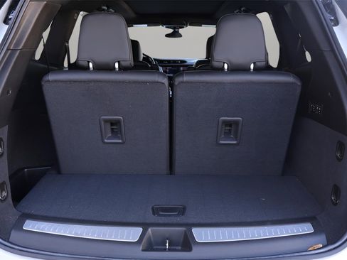 Used 2023 Cadillac XT6 Premium Luxury image 18