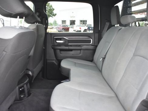 Used 2024 RAM 3500 SLT w/ Quick Order Package 2YG SLT AWD/4WD image 17