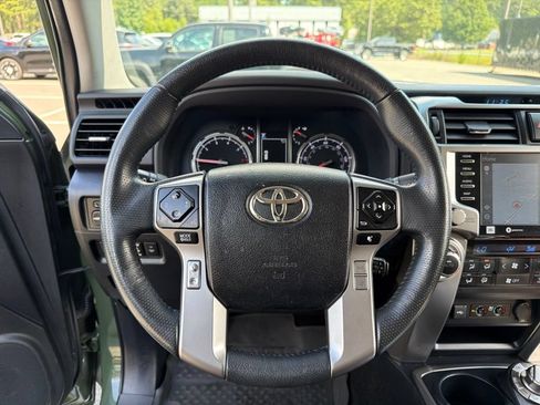 Used 2022 Toyota 4Runner Limited AWD/4WD image 14