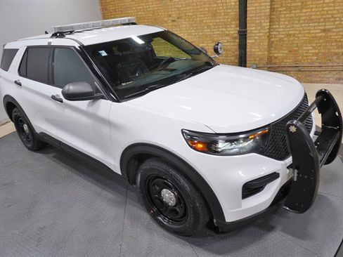 Used 2020 Ford Explorer Police AWD Red/Blue Lightbar a image 8