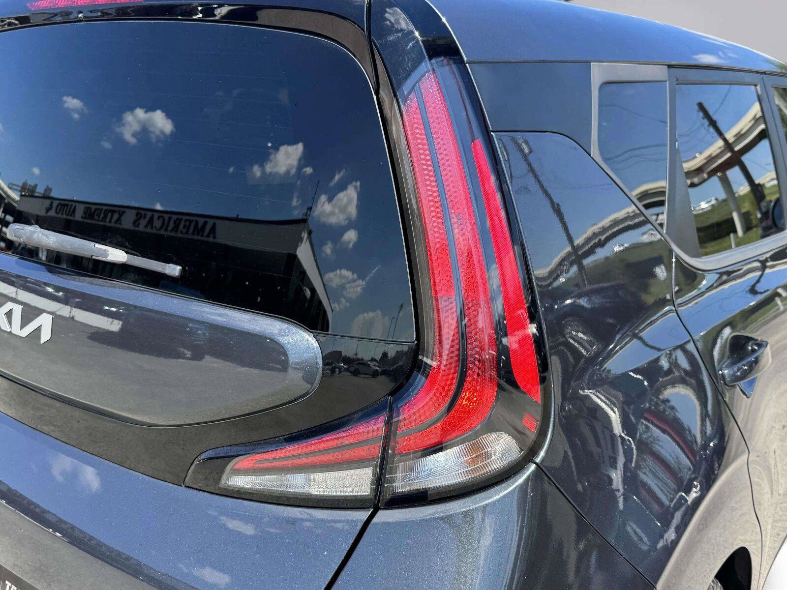 Used 2023 Kia Soul EX FWD image 15