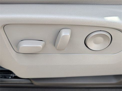 Certified 2023 Chevrolet Silverado 1500 LTZ w/ Technology Package image 17