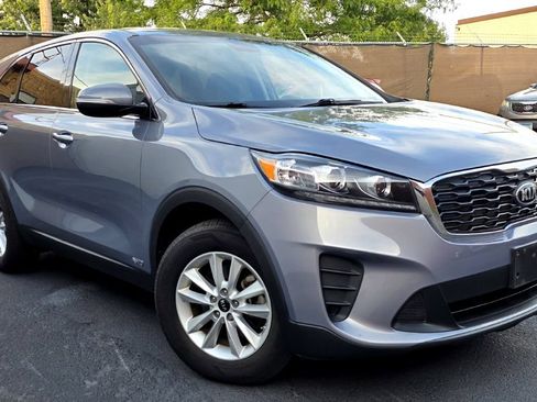 Used 2020 Kia Sorento LX AWD/4WD image 1