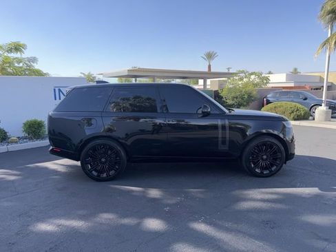 Used 2025 Land Rover Range Rover Autobiography AWD/4WD image 4