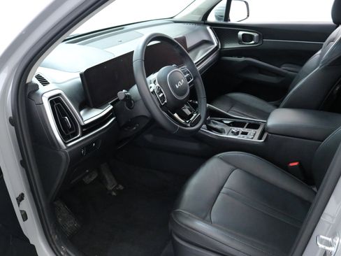 Used 2024 Kia Sorento S w/ Panoramic Sunroof Package image 22