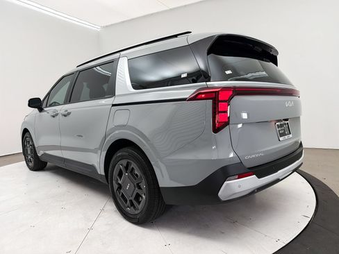 Certified 2025 Kia Carnival EX FWD image 16