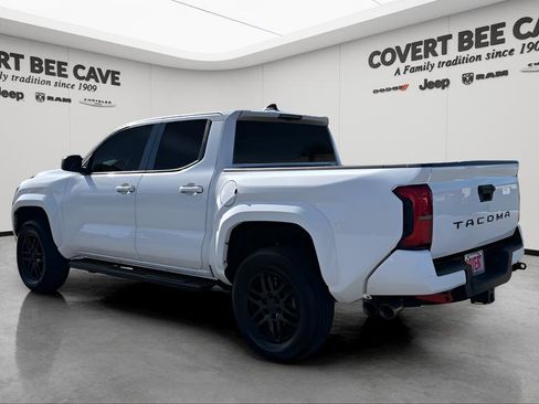 Used 2024 Toyota Tacoma TRD Sport image 6