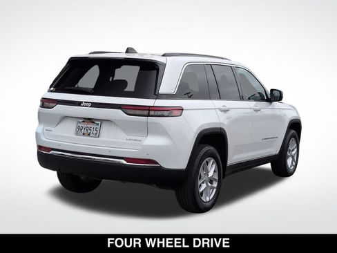 Used 2025 Jeep Grand Cherokee Laredo X AWD/4WD image 9
