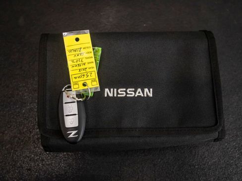 Used 2018 Nissan 370Z Touring RWD image 48