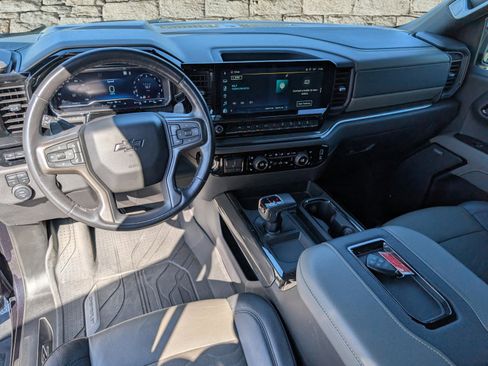 Used 2022 Chevrolet Silverado 1500 ZR2 w/ Technology Package image 19