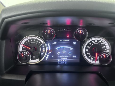Used 2019 RAM 1500 Classic SLT w/ Luxury Group AWD/4WD image 40