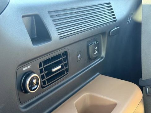 Used 2025 Hyundai Santa Fe Limited image 35