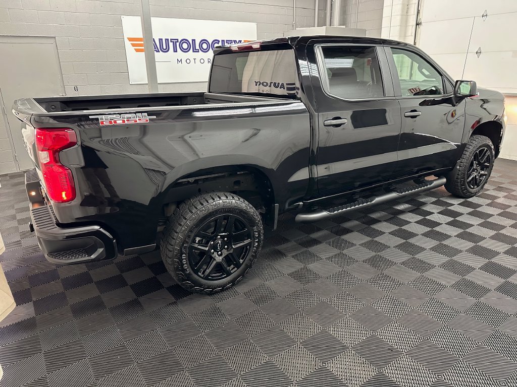 Used 2025 Chevrolet Silverado 1500 Custom Trail Boss AWD/4WD image 10