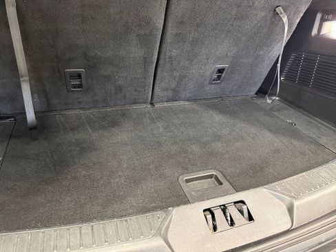 Used 2023 Ford Explorer Limited image 6