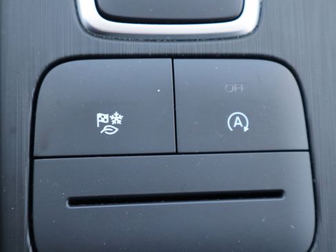 Used 2022 Ford Escape SEL image 25