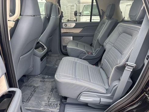 Used 2024 Lincoln Navigator Black Label image 20