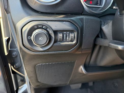 Used 2021 Jeep Wrangler Unlimited Rubicon w/ Trailer Tow Package image 23