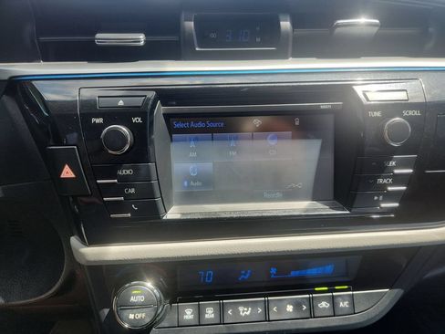 Used 2016 Toyota Corolla LE FWD image 20