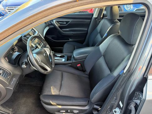 Used 2017 Nissan Altima 2.5 SR image 12