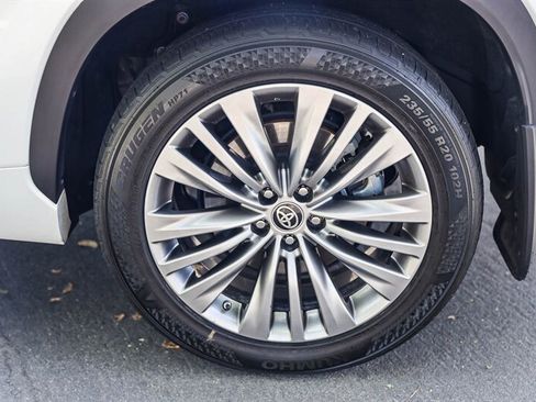 Used 2021 Toyota Highlander Platinum AWD/4WD image 35