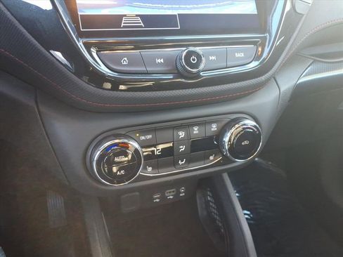 Used 2023 Chevrolet TrailBlazer RS w/ Convenience Package image 11