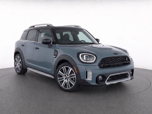 Used 2024 MINI Cooper Countryman S FWD image 1