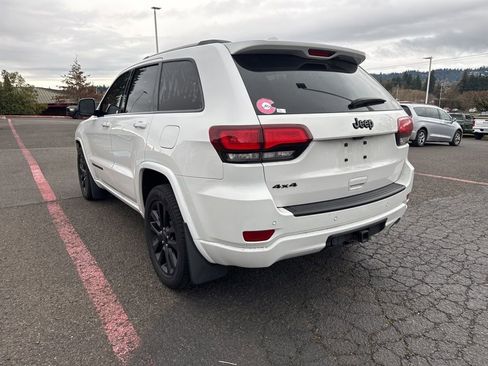 Used 2019 Jeep Grand Cherokee Altitude image 5