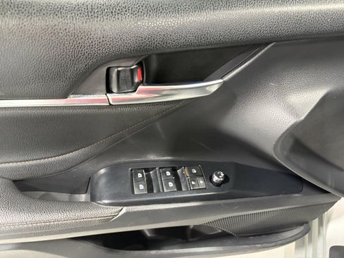 Used 2018 Toyota Camry XLE w/ Audio Package FWD image 12
