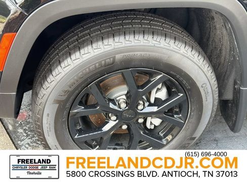 New 2026 Jeep Grand Cherokee Altitude AWD/4WD image 8