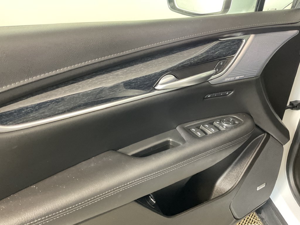 Used 2024 Cadillac XT5 Premium Luxury AWD/4WD image 17