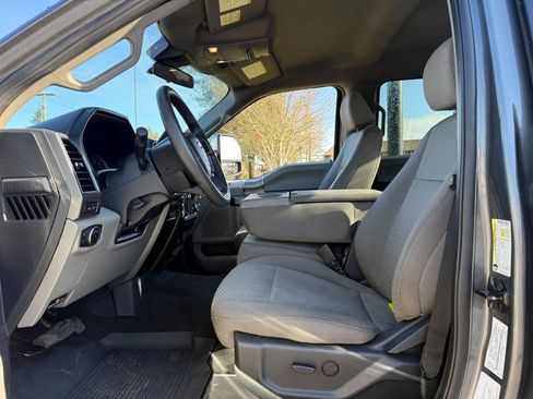 Used 2022 Ford F350 XLT w/ XLT Premium Package AWD/4WD image 17