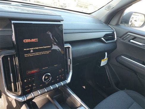 New 2026 GMC Acadia Elevation image 26