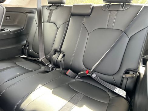 New 2025 Honda Pilot Touring image 15