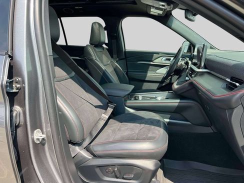 Used 2025 Ford Explorer ST w/ Sun And Sound Package AWD/4WD image 19