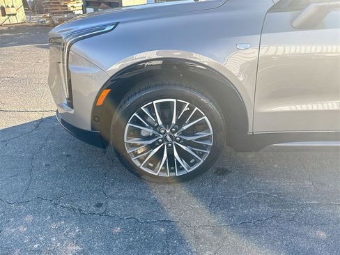 Used 2025 Cadillac XT4 Sport image 12