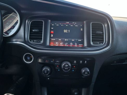 Used 2013 Dodge Charger SE w/ Connectivity Group image 16