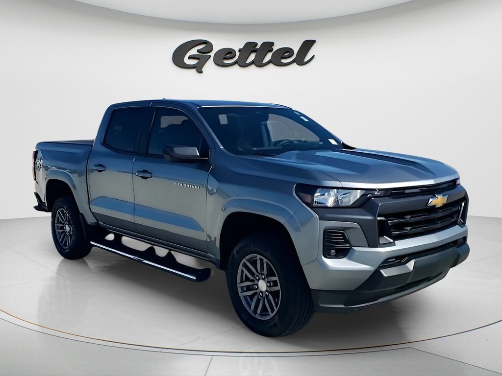 Used 2023 Chevrolet Colorado LT w/ LT Convenience Package RWD image 3
