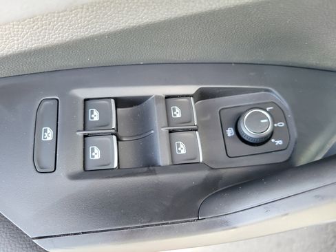 New 2026 Volkswagen Jetta SE FWD image 22